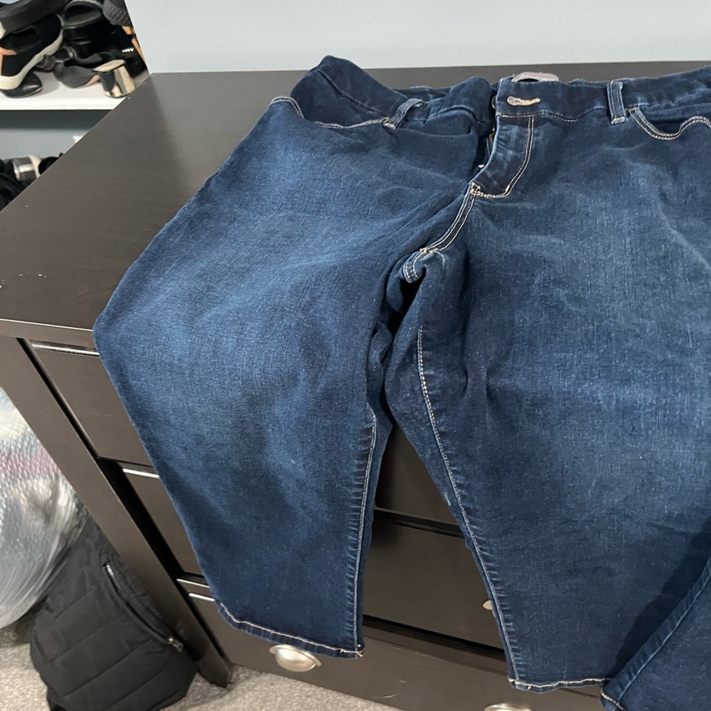 Chicos cropped jeans - deep blue Size 2.5. Barely worn… excellent condition!